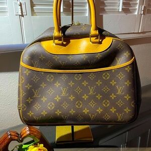 **SOLD** Authentic Louis Vuitton Monogram Deauville Canvas Handbag